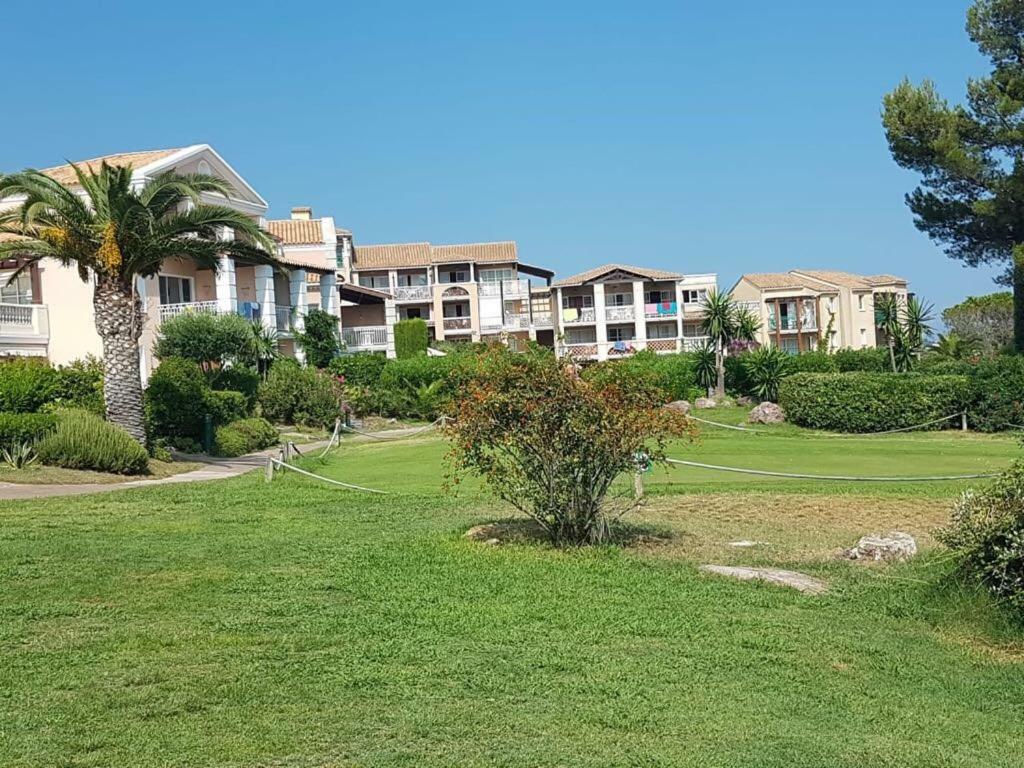 Appartement à Cap Estérel Village Pierre et Vacances Saint-Raphaël Extérieur photo